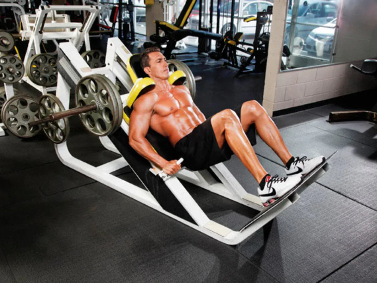 Your Ultimate Guide To Hack Squats, Plus The Best Variations