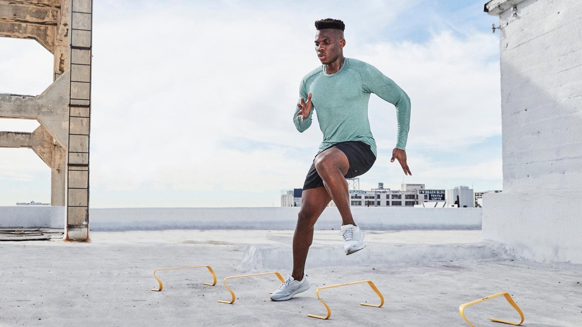 Minimalist Gym Clothing for Men – Look Great without Trying Too Hard